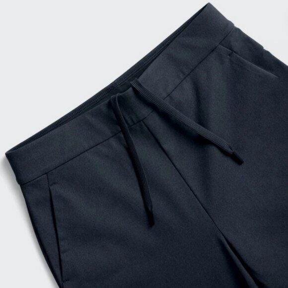 Ministry of Supply Kinetic Pull On Crop Pants Women's Size 6 Navy Blue ~ EUC - Picture 3 of 13